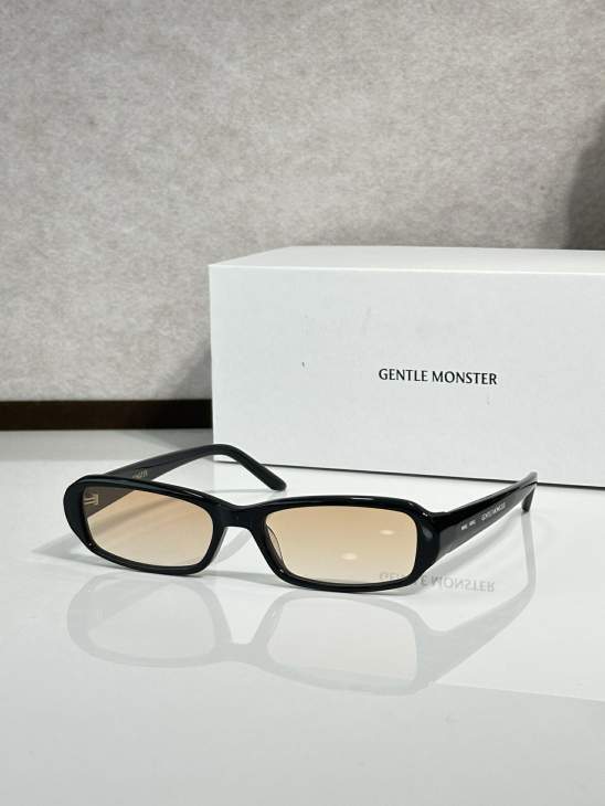 Picture of Gentle Monster Sunglasses _SKUfw77797157fw